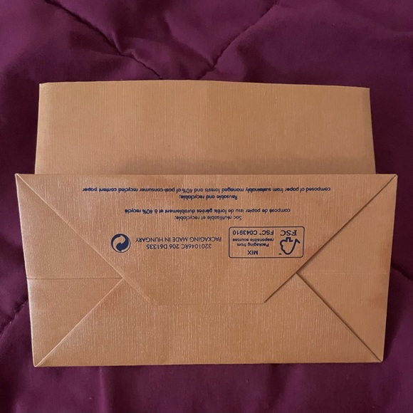 Mini Louis Vuitton gift bag - Picture 2 of 3